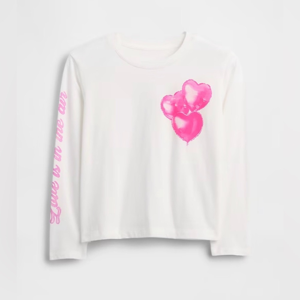 Gap - NWT - relaxed fit “Love is in the Air” long sleeve tee